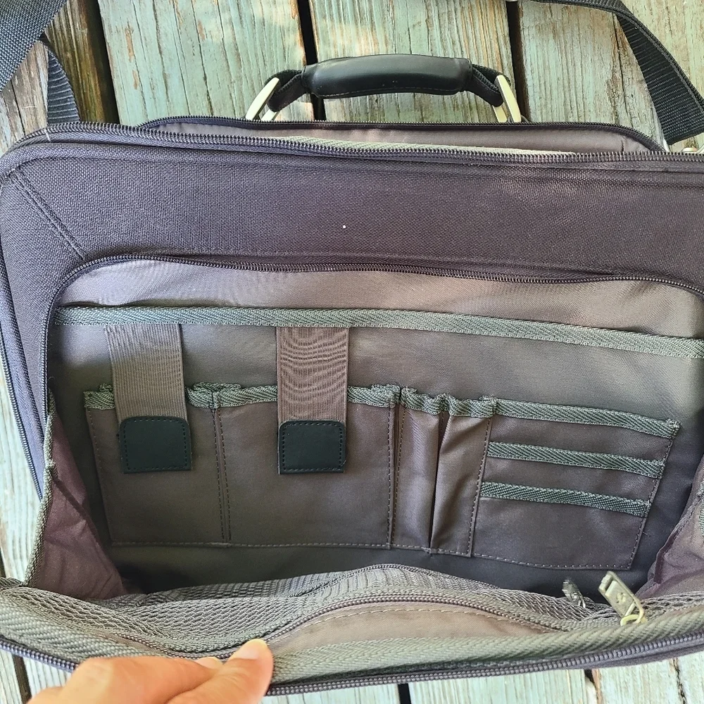 Samsonite Computer Laptop Bag Portfolio Messenger Bag Travel‎ Case Black